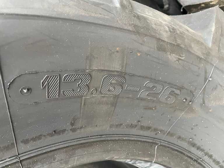 13.6-26 Cauciucuri noi de tractor Japnoez cu 10pr Robuste groase