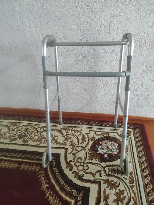 Ходунки для взрослых