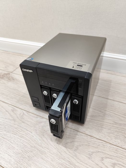 Сетевое хранилище - NAS QNAP TS-439 Pro II