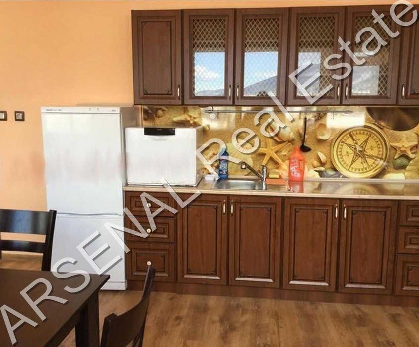 Дава се под наем Тристаен апартамент в София, Студентски град - 134 кв.м за 700 € - Снимка #1