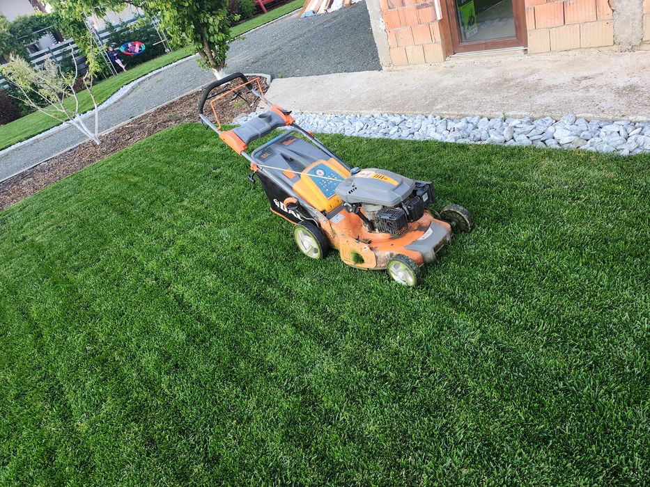 Vand masina tuns iarba 6 CP merge foarte bine