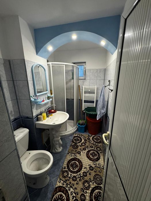 Apartament 2 camere semidecomandat