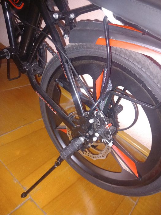 bicicleta pliabila XQIDA  7 trepte frâne pe disc  cauciucuri 20inch.