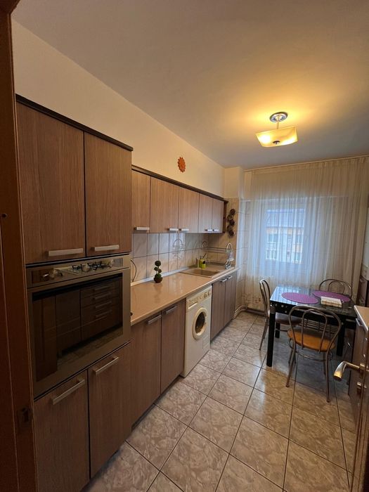Apartament 3 camere decomandat