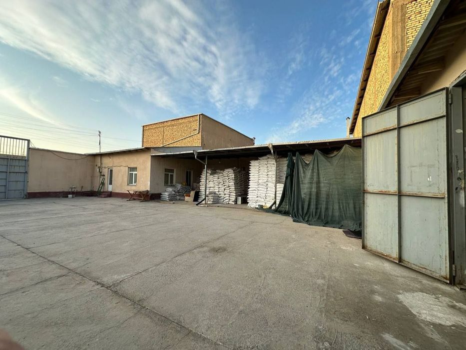 Noturar joy tezda sotiladi Sklad