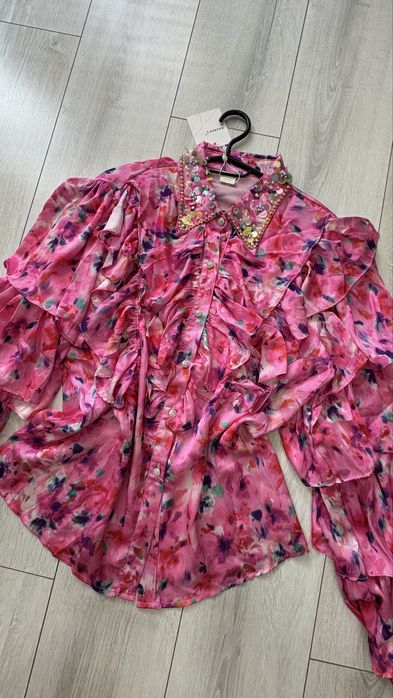Красива и ефектна дамска риза универсален размер