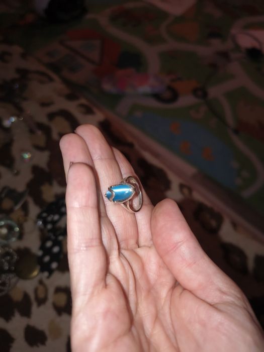 Дамски сребърен пръстен с котешко око камък