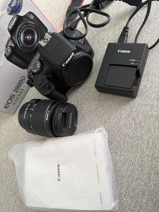 Canon EOS 2000D