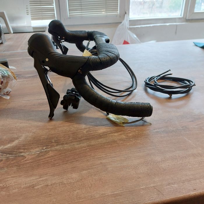 Gravel Команди GRX 2x11, спирачни механизми, гравел кормило