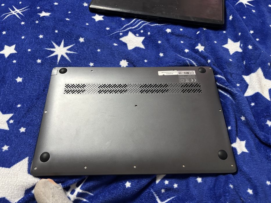 Vand laptop toshiba si allview pentru piese