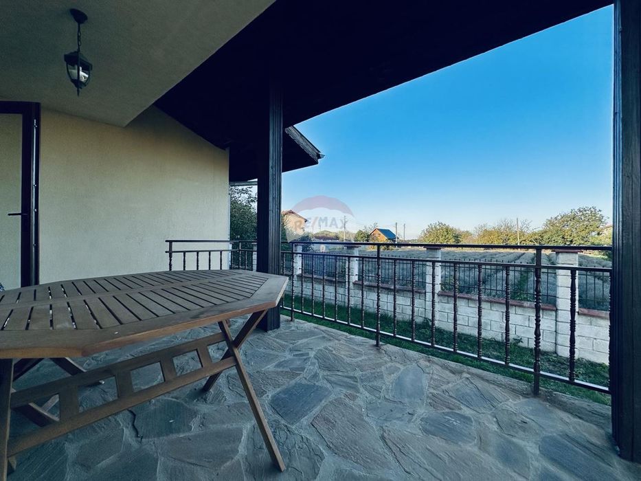 Нова селска къща с двор, за продажба с. Царичино, общ. Балчик, Я.И.