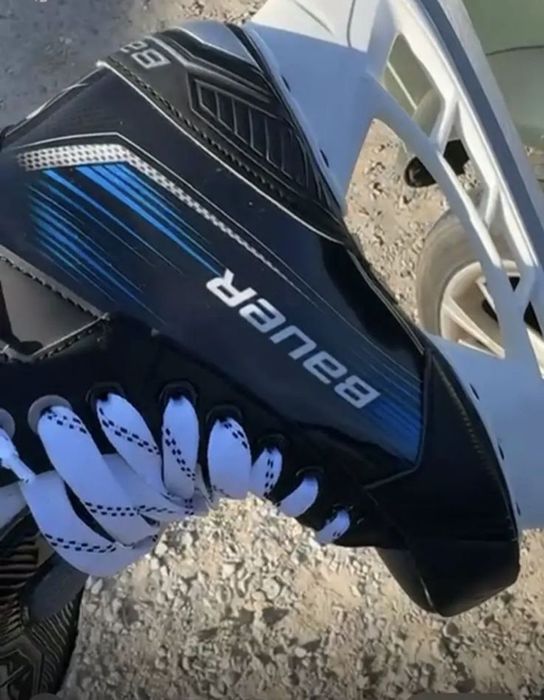 Коньки хоккейные