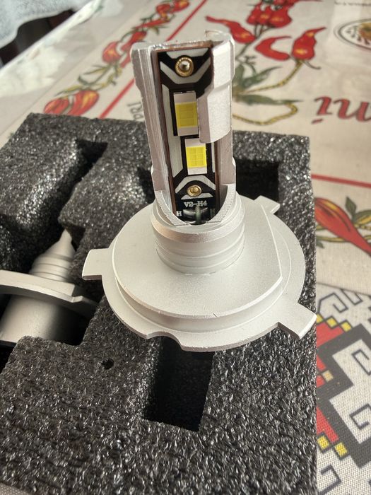 Лед крушки AILEO H4-6000K