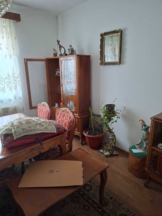 vand casa zona foarte centrala