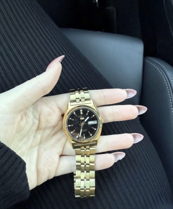 Златен мъжки часовник на марката Seiko