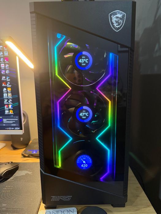 Setup gaming, Pc High End, 7950X3D, 4090 Gaming X Trio