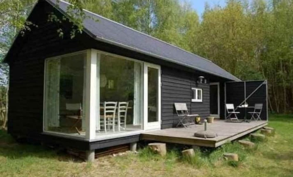 Vand mai multe modele de case