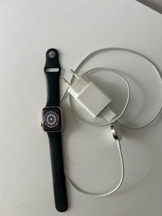 Продам смарт часы apple