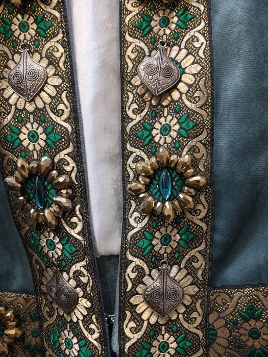 Продам национальную одежду