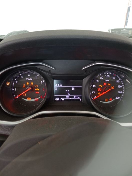 Chevrolet onix 3 pazisiya shoʻt nomer olinmagan