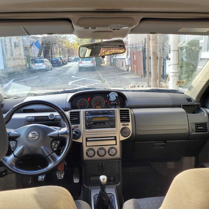 Nissan X Trail 4x4 2005 2.5 l benzina 147 000 km
