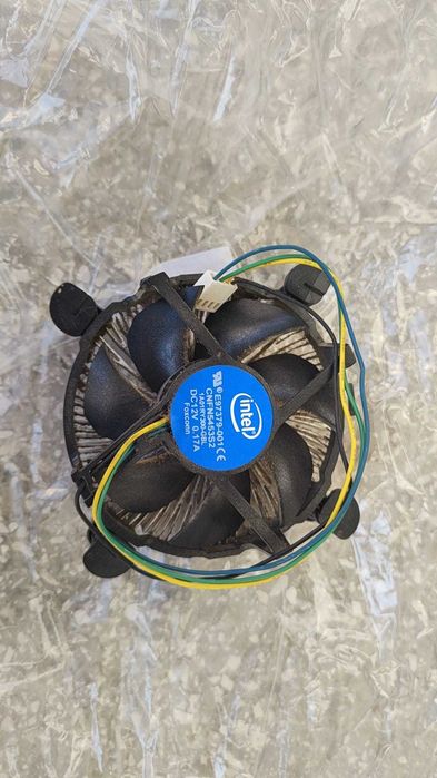 Cooler si procesor i3 cu 2,70 socket 1151