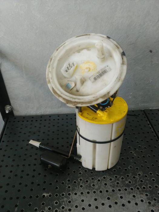 pompa rezervor motorina 3.0 d bmw seria 5 e60 6765848