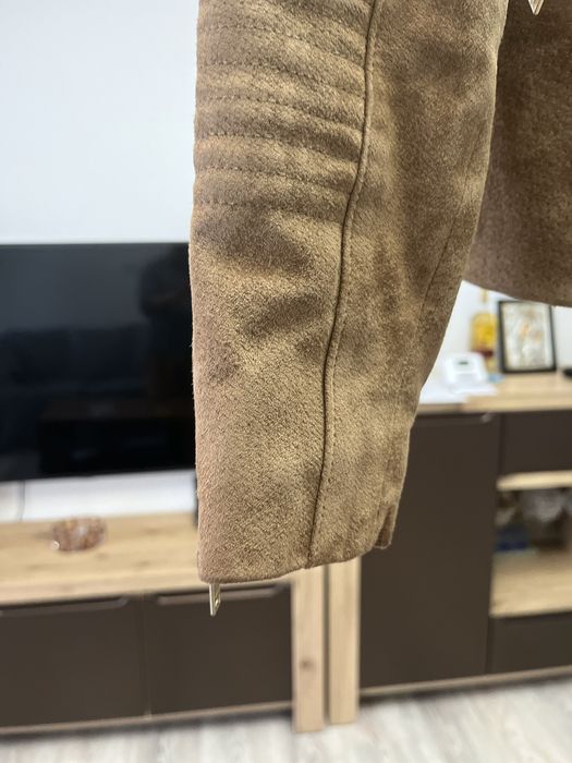 Vand geaca dama piele intoarsa