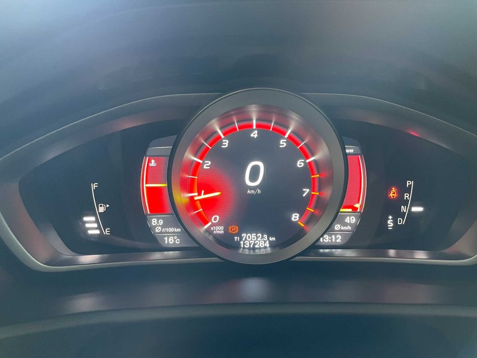 VOLVO V40 2019 — imagine 4