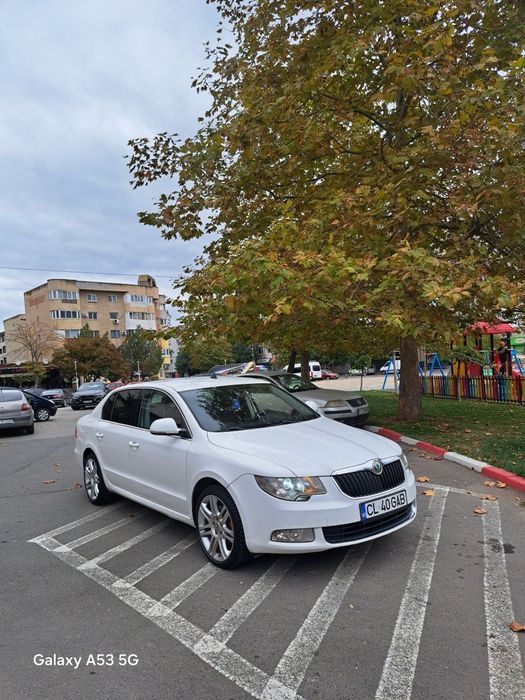 SKODA Superb 2012 — imagine 2
