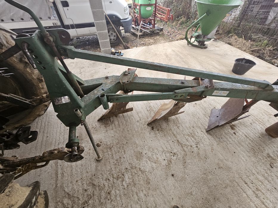 Plug  3 trupite  Recent  adus în țară ( lemken, eberhardt)