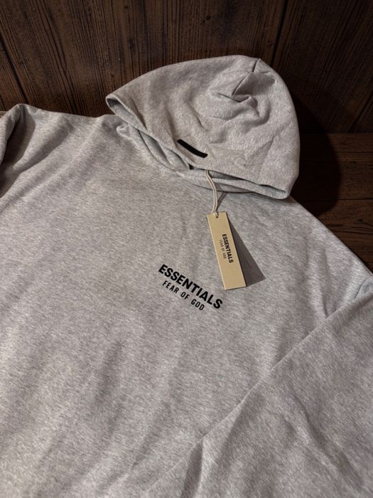•Essentials Hanorac•