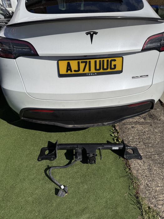Carlig TESLA Model Y Dual Motor