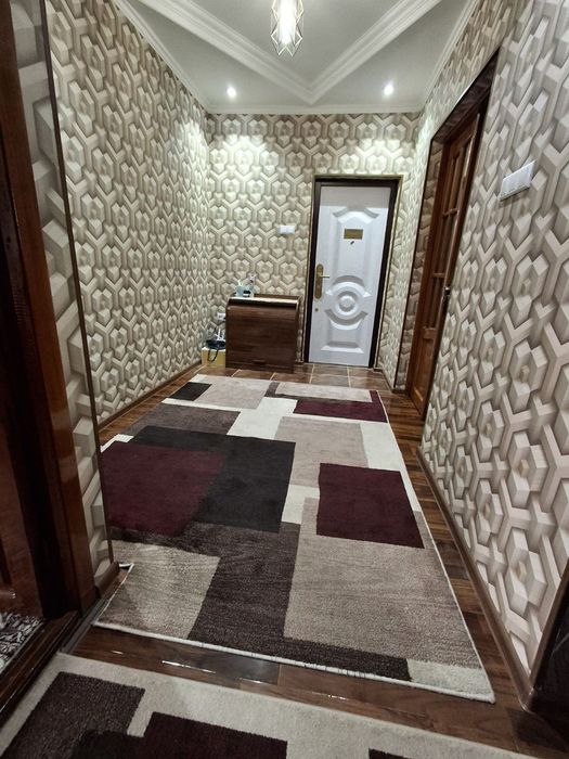 Дома  учтепа тумани 3хона 4хона КБ яшасаям болади  этаж  газ свет бор