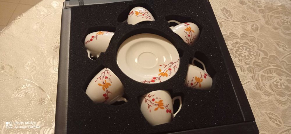 Продавам нов турски сервиз за кафе марка „Порлан”