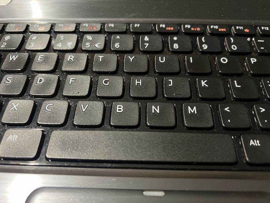 Лаптоп Dell Inspiron 5520
