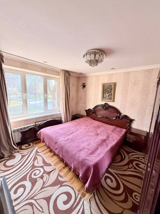 Геофизика.Продаётся 3х комнатная 77-серия.Тату Университет