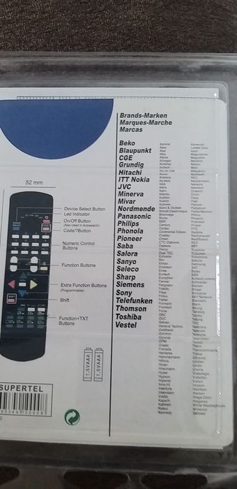 Vând telecomandă universală SUPERTEL