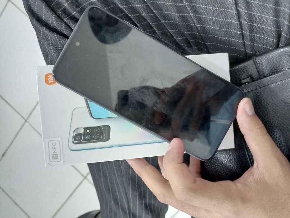 Telefon sotiladi redmi 10 ideal holatda