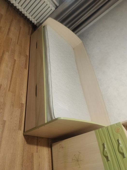 Продам детский спальный гарнитур