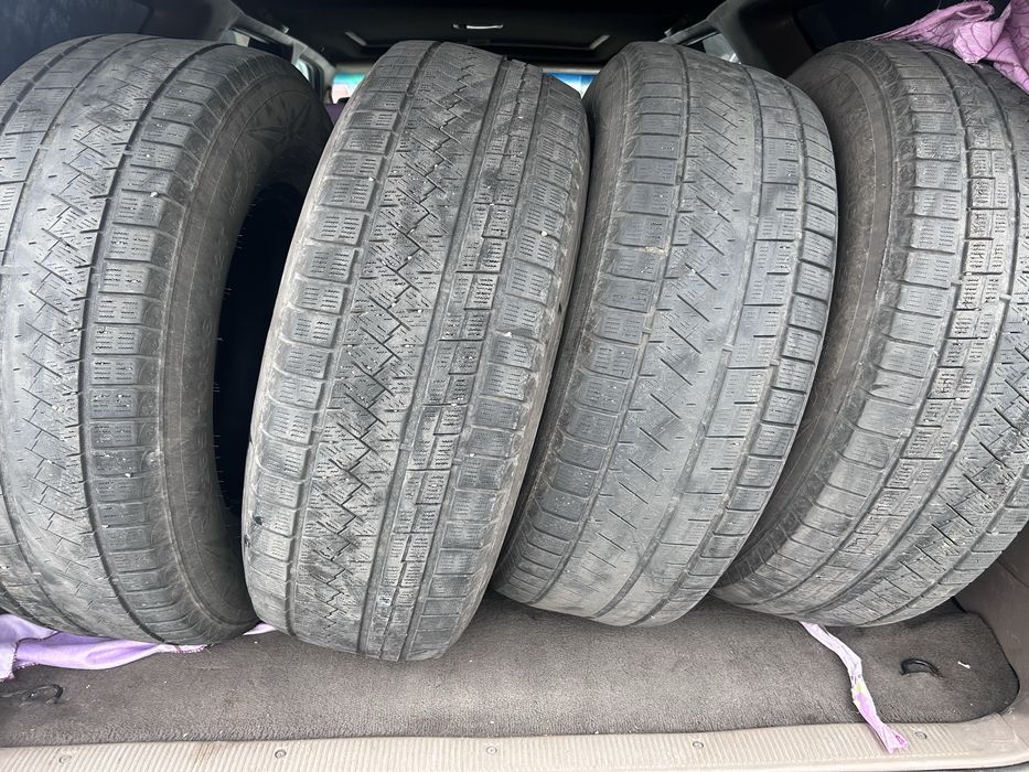 Продам шины зимние 265/70/16