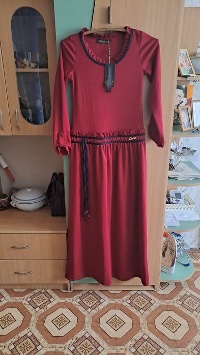 Продам  платье новое