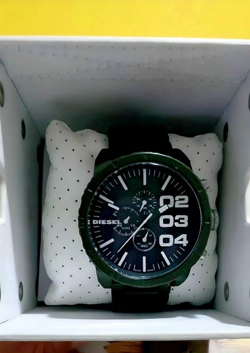 Часовник Disel и G-SHOCK
