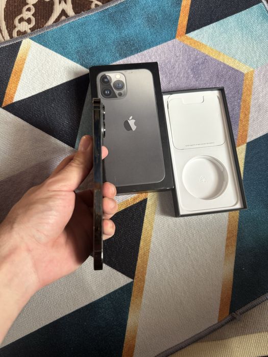 Продам Телефон Айфон 13 Pro Max