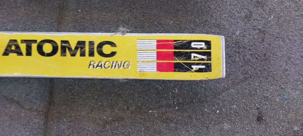 Юношески запазени ски