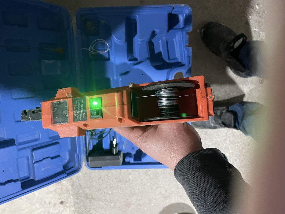 Masina de legat fier