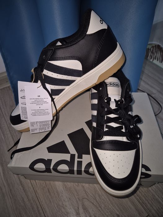 Adidasi barbat,marimea 40