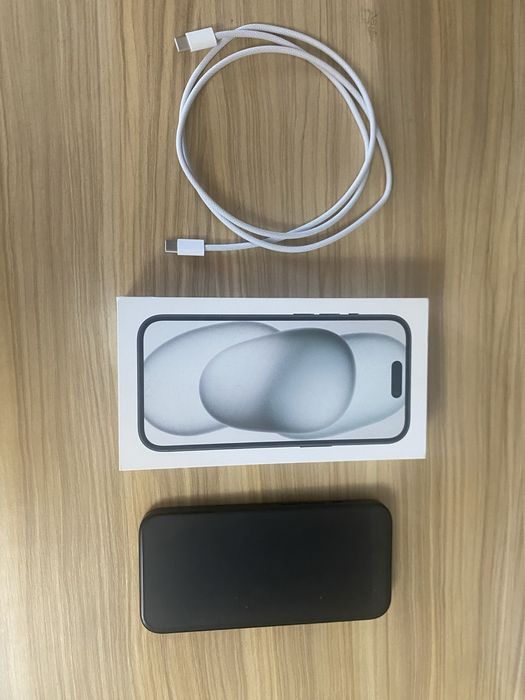 Продам новый iPhone 15 (128GB)