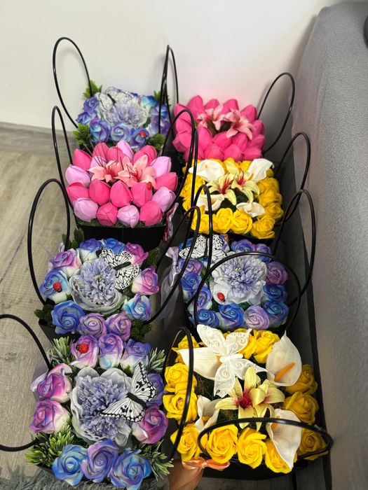 Buchete din trandafiri de sapun si aranjamente florale!