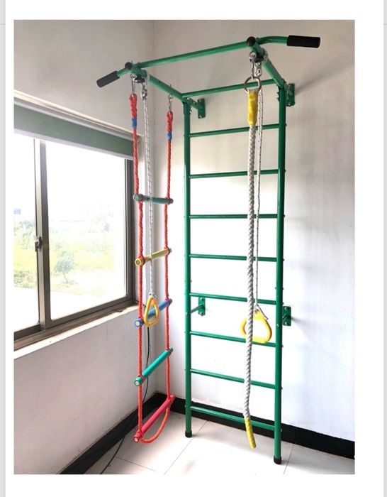 Детска шведска стена